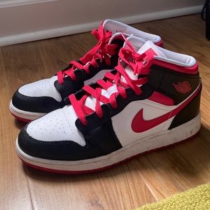 Air Jordan 1 Mid (GS)